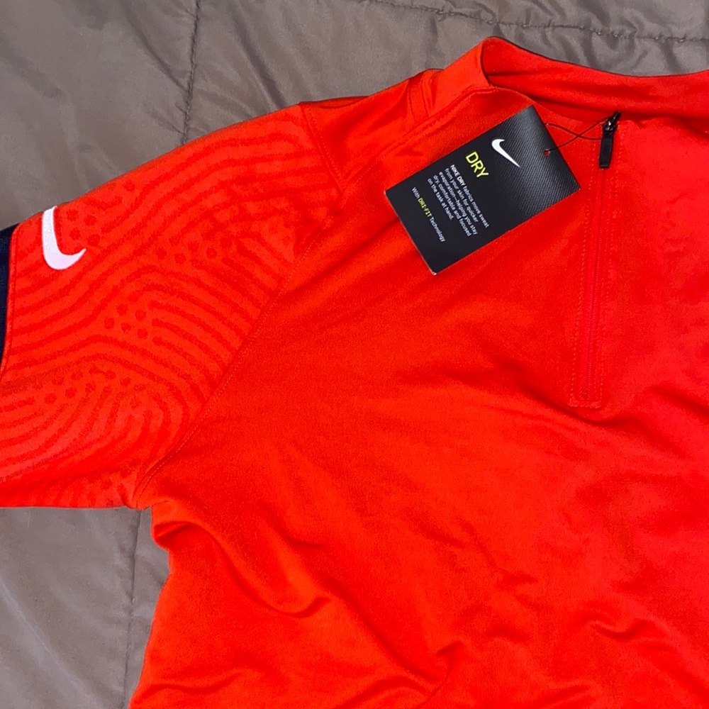 Nike dry-fit long sleeve shirt